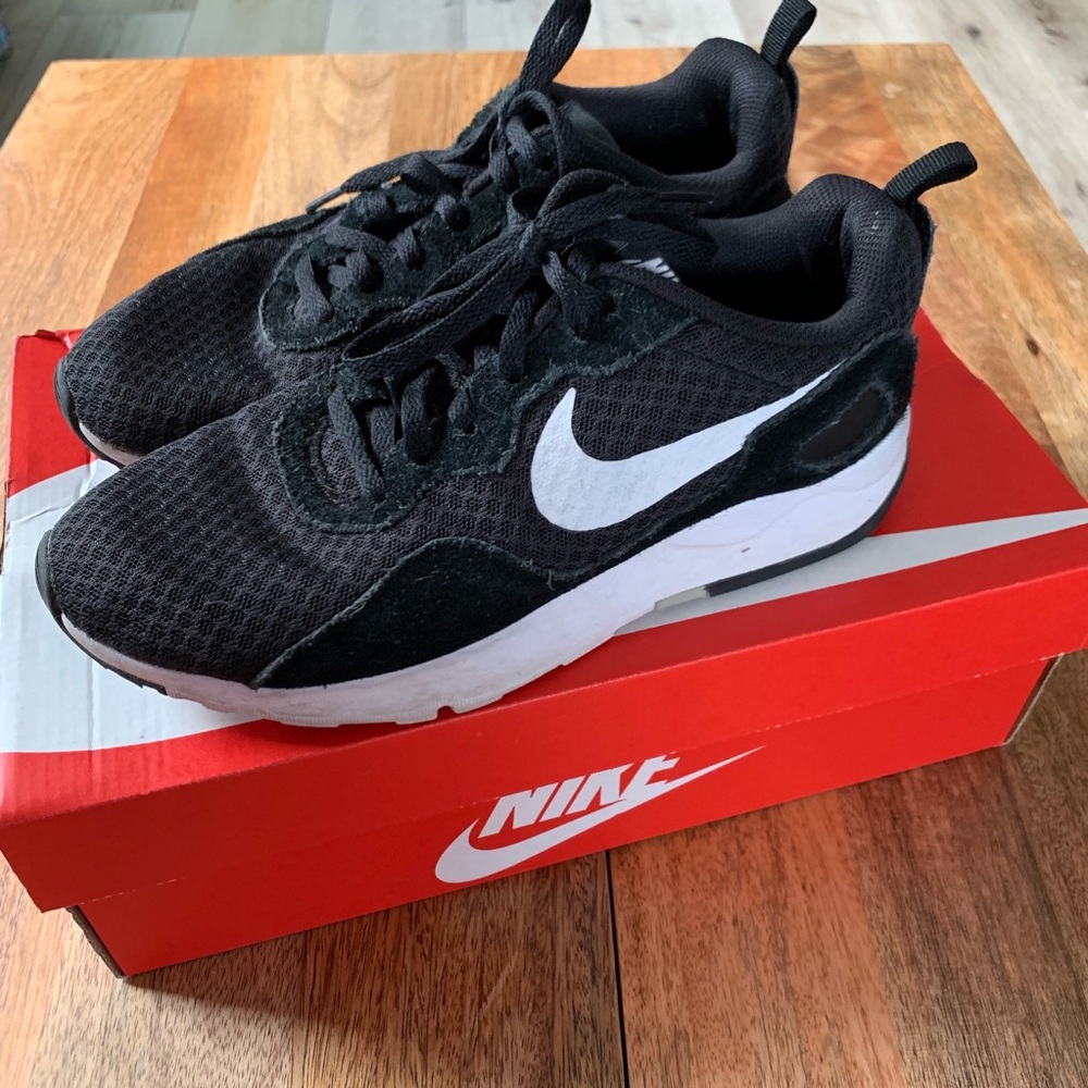 Nike LD Runner Sneakers